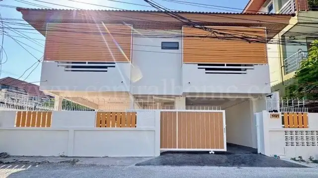 Price Reduced: Renovated Single House at Ladprao 80 (Soi Chantima)