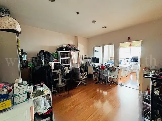 Urgent Booking: Life @ BTS Thapra Condo with Built-in Furniture, Good Condition, Affordable Price