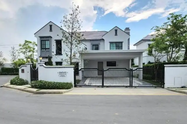 BH4393 ให้เช่าบ้านเดี่ยวหรู NANTAWAN พระราม 9 กรุงเทพกรีฑา Super Luxury 2 ชั้น พร้อมเฟอร์นิเจอร์